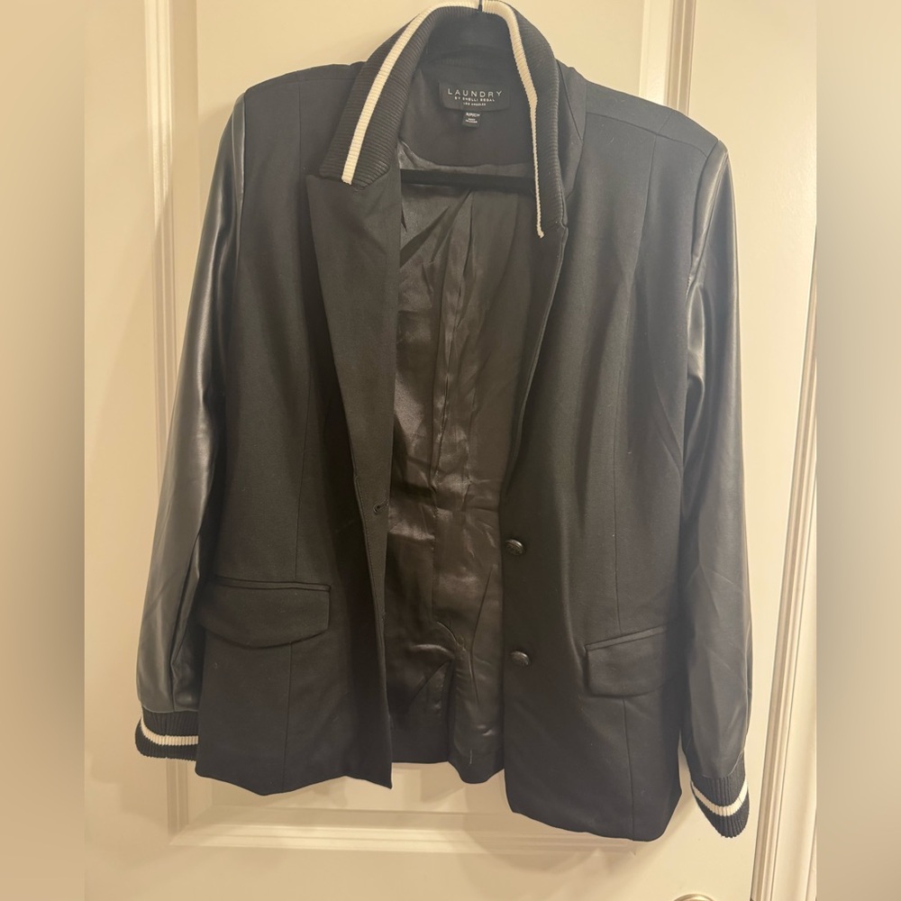 Laundry By Shelli Segal Black Jacket with White Accents